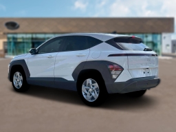 Hyundai Kona SE FWD 2026