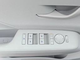 Hyundai Kona SE AWD 2026