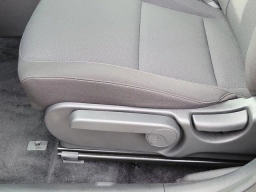 Hyundai Kona Electric SE FWD 2025