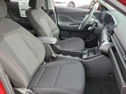 Hyundai Kona Electric SE FWD 2025