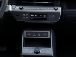 Hyundai Kona Electric SEL FWD 2025