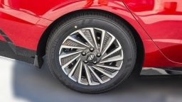 Hyundai Sonata Hybrid SEL FWD 2025