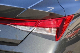 Hyundai Elantra SE IVT 2026