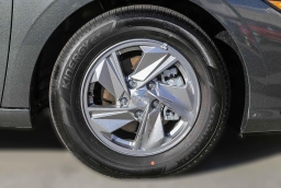 Hyundai Elantra SE IVT 2026