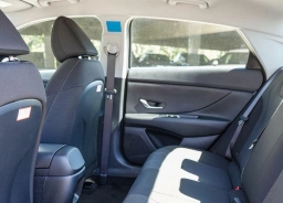 Hyundai Elantra SE IVT 2026