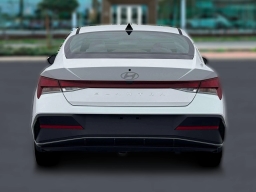 Hyundai Elantra SE IVT 2026