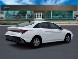 Hyundai Elantra SE IVT 2026