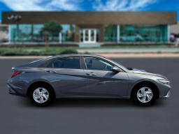 Hyundai Elantra SE IVT 2026