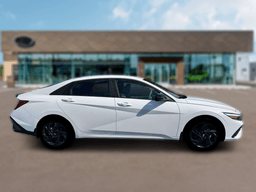 Hyundai Elantra SEL Sport IVT 2026