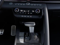 Hyundai Elantra Hybrid SEL Sport Sedan 2026