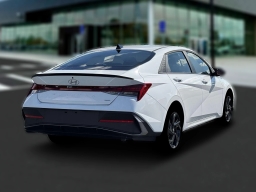 Hyundai Elantra Hybrid SEL Sport Sedan 2026