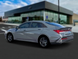 Hyundai Elantra Hybrid SEL Sport Sedan 2026
