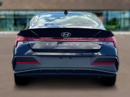Hyundai Elantra Hybrid SEL Sport Sedan 2026
