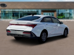 Hyundai Elantra Hybrid Blue Sedan 2026