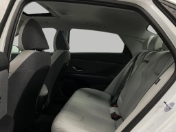 Hyundai Elantra Hybrid Limited Sedan 2026