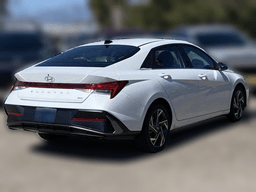 Hyundai Elantra Hybrid Limited Sedan 2026