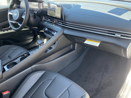 Hyundai Elantra Hybrid Limited Sedan 2026