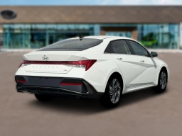 Hyundai Elantra Hybrid Limited Sedan 2026