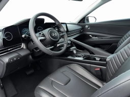 Hyundai Elantra Hybrid Limited Sedan 2026