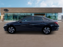 Hyundai Elantra Hybrid Limited Sedan 2026