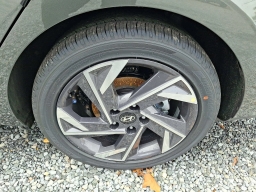 Hyundai Elantra Limited IVT 2026