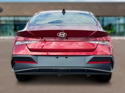 Hyundai Elantra SEL Convenience IVT 2025