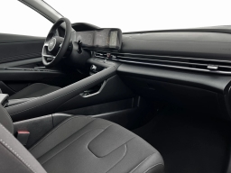 Hyundai Elantra SEL Convenience IVT 2025