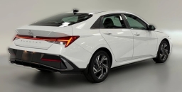 Hyundai Elantra SEL Convenience IVT 2025