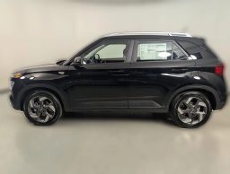 Hyundai Venue SEL FWD 2026