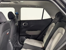 Hyundai Venue SEL FWD 2026