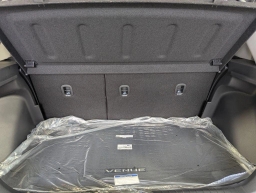 Hyundai Venue SEL FWD 2026