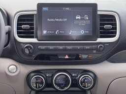 Hyundai Venue SEL FWD 2026