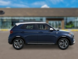 Hyundai Venue SEL FWD w/Two-Tone Roof 2026