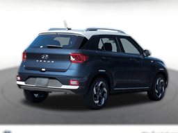 Hyundai Venue SEL FWD w/Two-Tone Roof 2026