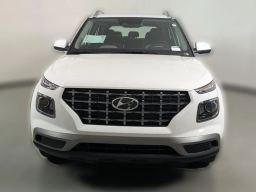 Hyundai Venue SEL FWD 2026