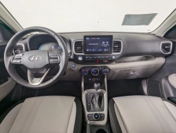 Hyundai Venue SEL FWD 2026