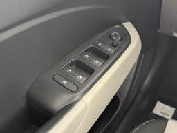 Hyundai Venue SEL FWD 2026