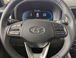 Hyundai Venue SEL FWD 2026