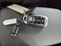 Hyundai Venue SEL FWD 2026