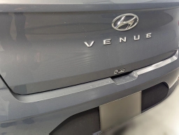 Hyundai Venue SEL FWD w/Two-Tone Roof 2026