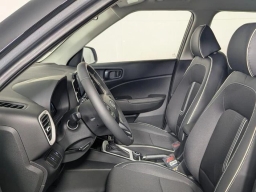 Hyundai Venue SEL FWD w/Two-Tone Roof 2026