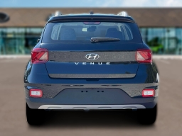 Hyundai Venue SEL FWD 2026
