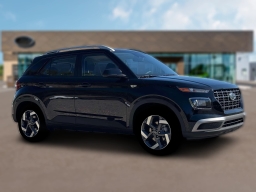 Hyundai Venue SEL FWD 2026