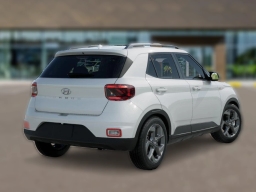 Hyundai Venue SEL FWD 2026