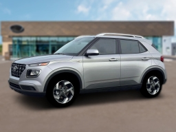 Hyundai Venue SEL FWD 2026