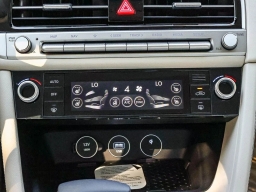 Genesis G70 2.5T Prestige RWD 2026