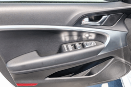 Genesis G70 2.5T AWD 2026