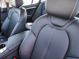 Genesis G70 2.5T AWD 2026