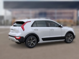 Kia Niro LX FWD 2026