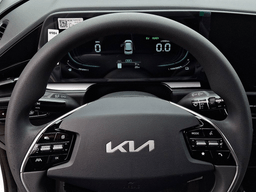 Kia Niro LX FWD 2025